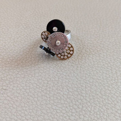 D&C silver cocktail ring like new, rotating circular elements