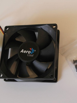 AeroCool ανεμιστήρες 80mm σαν καινούργιοι, σετ 2, DF0802512SELI