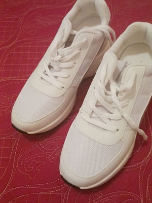 Sneakers A To Z Greek νούμερο 39 καινούργια, άσπρα αθλητικά παπούτσια