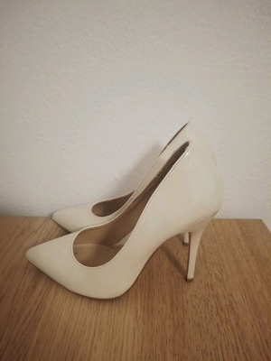 Migato pumps like new, size 36, off-white