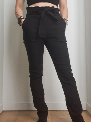 Women's pants new, size M, black