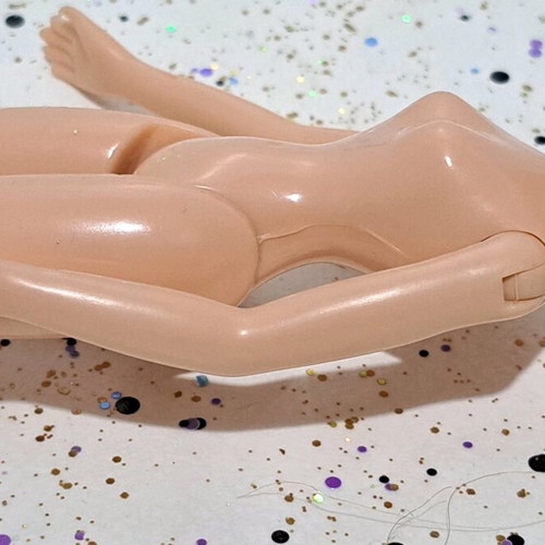 Bratz Salon'n'spa Dana doll #2 nude like new with flaws