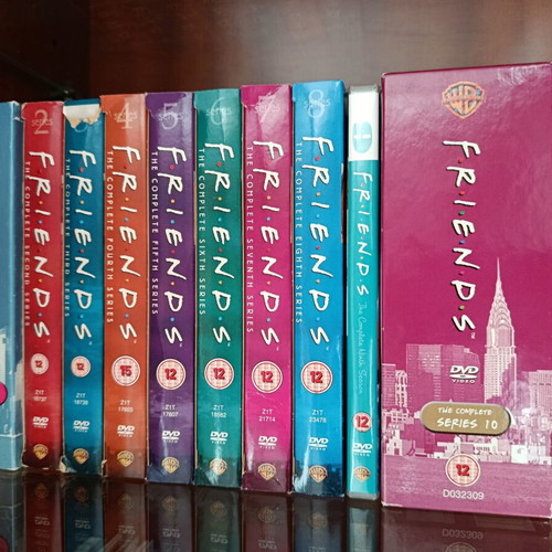 Friends DVD complete series 1-10 like new with English subtitles