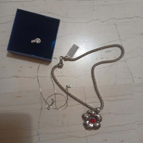 2 Neoglory Collection necklaces with Swarovski elements like new, silver