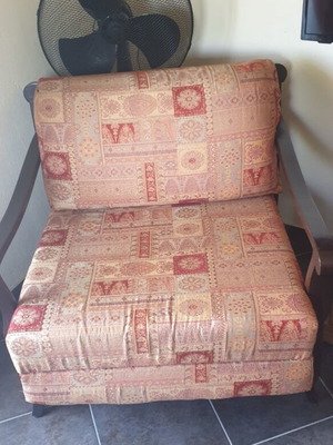 Armchair bed with solid wood, excellent condition