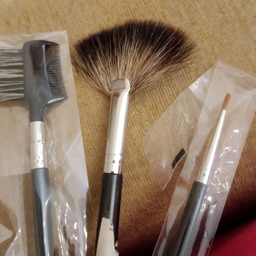 Makeup accessories new