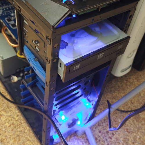 Low spec PC μεταχειρισμένο, κατάλληλο για ταινίες και ελαφρύ gaming