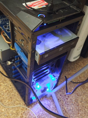 Low spec PC μεταχειρισμένο, κατάλληλο για ταινίες και ελαφρύ gaming