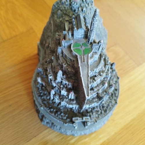 Lord of the Rings Minas Tirith collectible like new