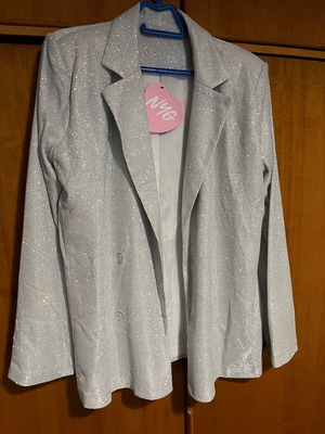 Silver blazer new, size M, shiny glittery finish