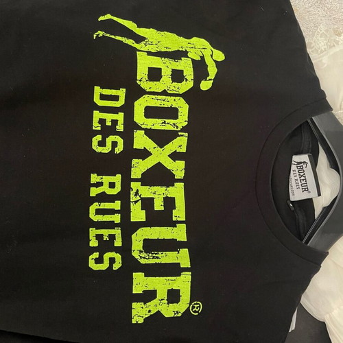 Boxeur the Rues T-shirt small, like new, black with green print