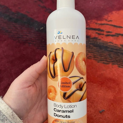 Body lotion Velnea limited edition 400ml like new, Caramel Donuts