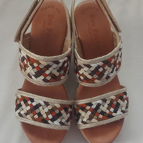 Eva Frutos platform sandals like new, size 37, beige