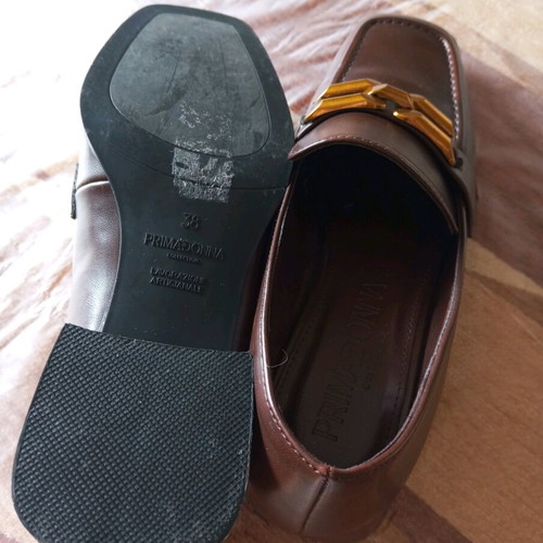 Brown pumps like new, 4cm heel, size 38