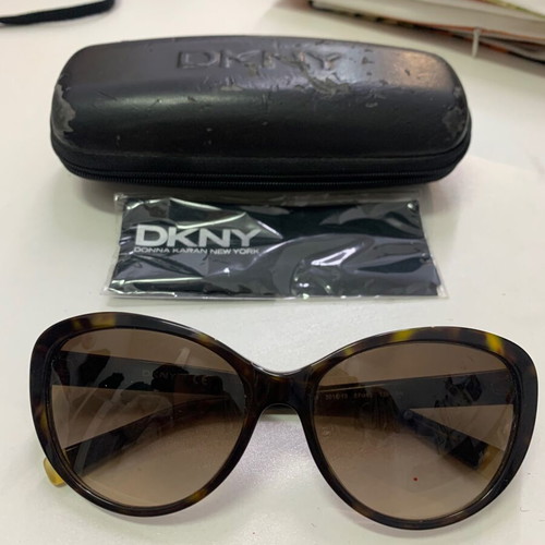 DKNY sunglasses like new, tortoise shell
