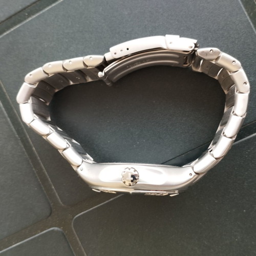 Tissot men's wristwatch like new, silver with sapphire crystal