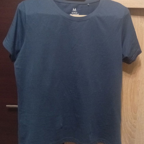 Every Monday women's short-sleeve T-shirt size S new, blue