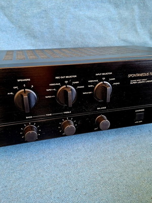 Sony TA-F220 Stereo Integrated Amplifier like new