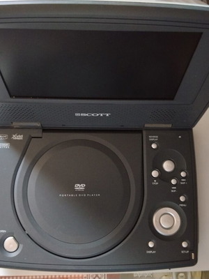 Scott DPX i708 portable DVD player used, screen not working