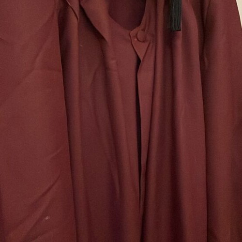 Student gown burgundy new with cap