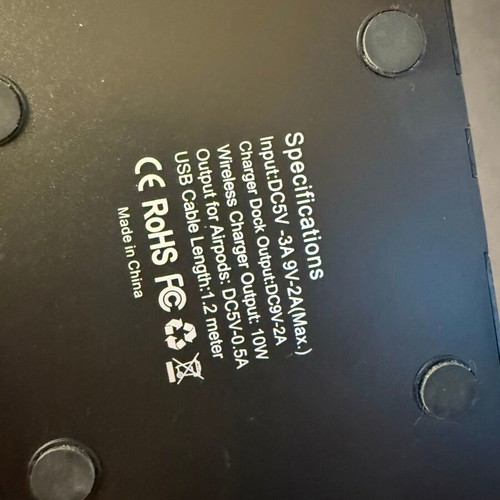 4-in-1 charger like new with wireless charging for phone, smartwatch, and earbuds