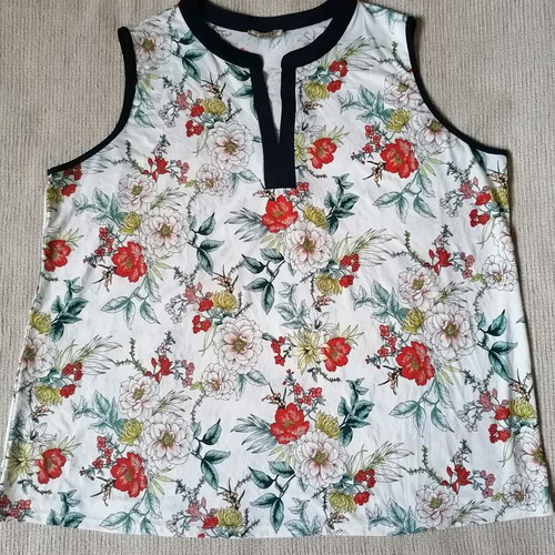 Lavish blouse XXL new, white and blue, made in Italy