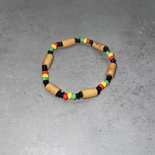 Bracelet with beads new, elastic and multicolored