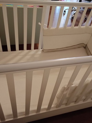βρεφική κουνια casababy -προεφηβικο κρεβατι μαζί με στρώμα greco strom