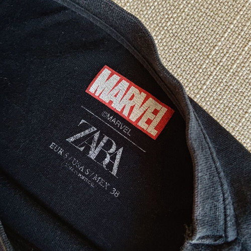 T shirt Captain America size S used, black Zara