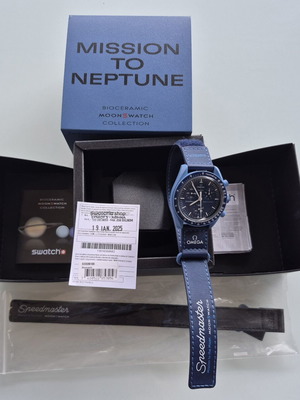 Moonswatch Mission to Neptune watch like new, blue, unisex