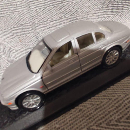 Jaguar X Type 2001 metal miniature model, like new