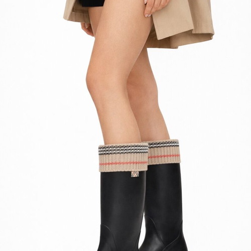 Burberry black rain boots with check lining size 38 like new