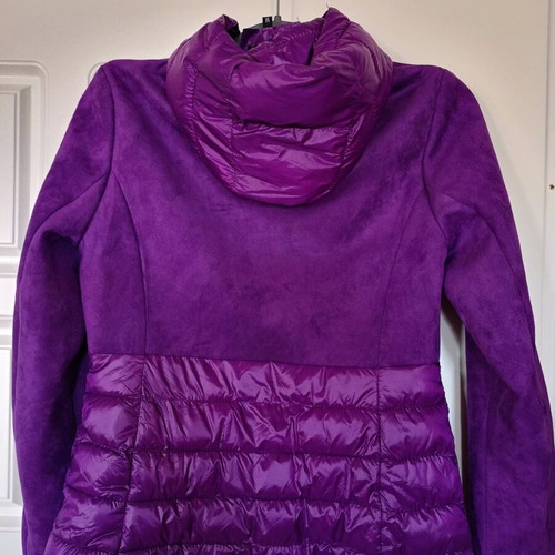 Purple jacket with hood like new, size M