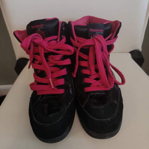 Reebok Classic high sneakers black with fuchsia pink details