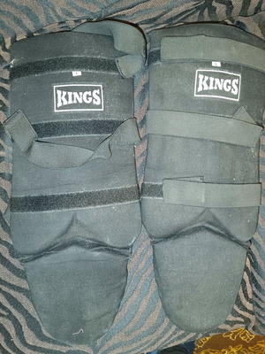 Προστατευτικά καλαμίδων και κνημών Kings μέγεθος L σαν καινούργιο