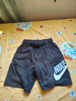 Nike βερμούδα μεταχειρισμένη, μέγεθος S, μαύρο και γκρι