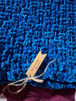Handmade baby blanket with hypoallergenic velour yarn and soft texture