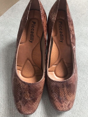 Piccadilly brown pumps like new, size 37, anatomical comfort