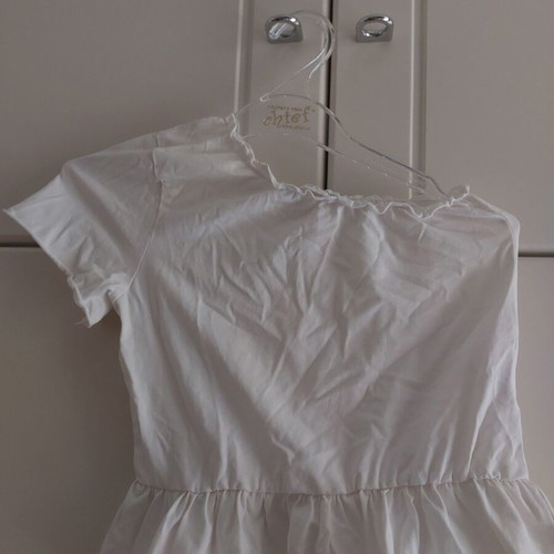 White Two In A Castle T-shirt size 8 like new