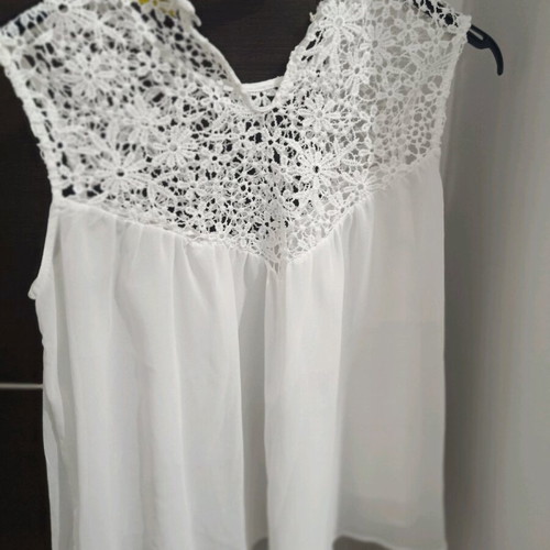 Owtwo blouse with embroidery white, like new