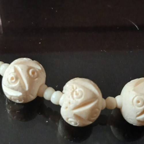 Vintage necklace made of camel bone, 44 cm, like new