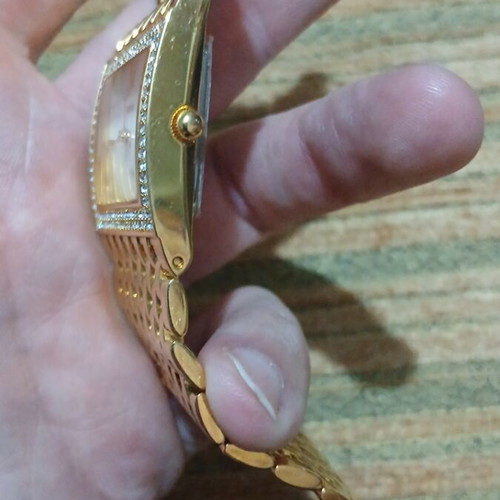 Freelook HA1044G/9 women's watch used, gold color