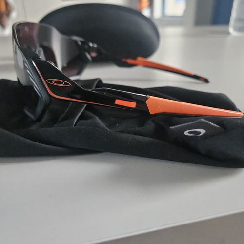 Oakley Flight men's sunglasses with black orange frame, collectible model