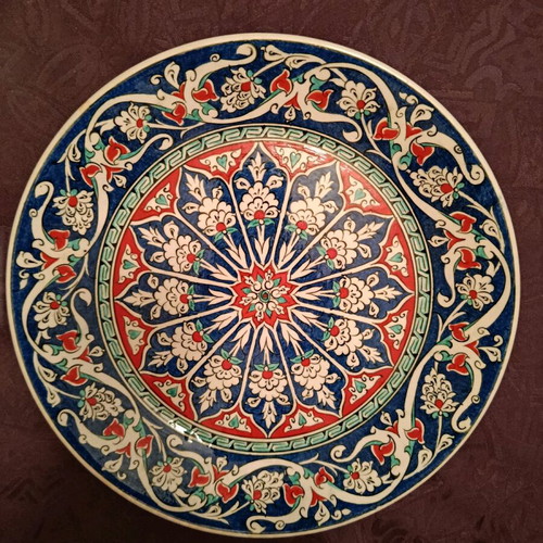 Turkish handmade Kutahya plate like new, decorative ceramic