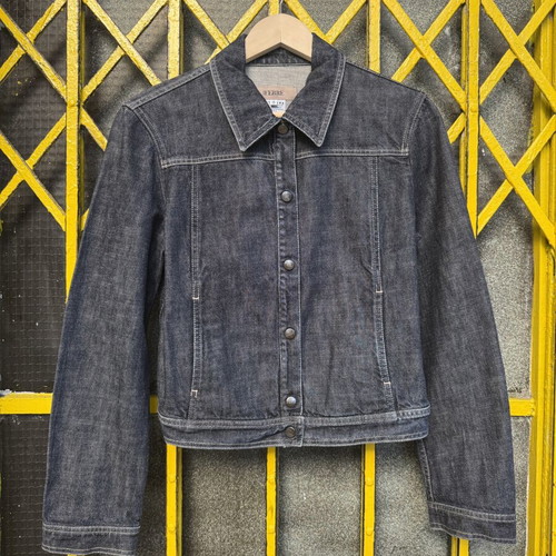 Gianfranco Ferre Women’s Denim Trucker Jacket like new, size S, blue