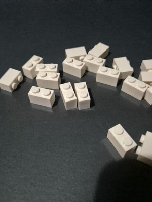 Lego 1x2 white bricks like new, pack of 19