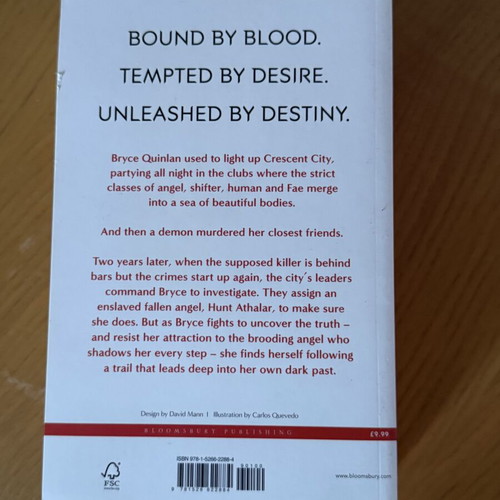 House of Earth and Blood by Sarah J Maas new, English