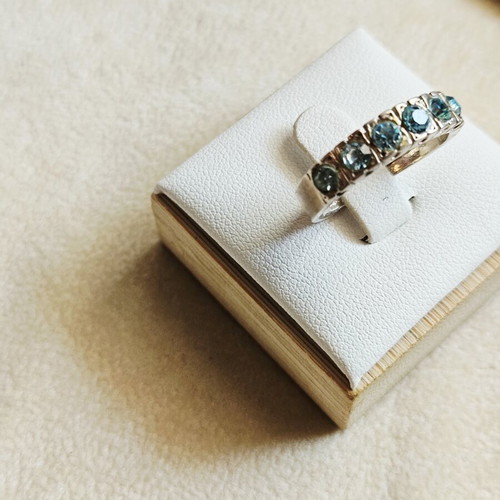 925 silver row ring with blue-green zircon stones