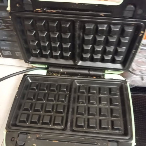 Silvercrest waffle maker used, with three patterns