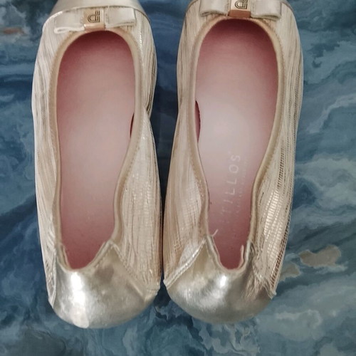 Pitillos ballerinas used, gold color, size 39